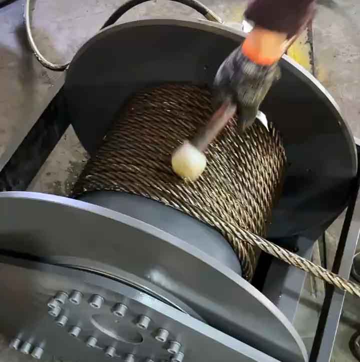 鋼絲繩潤滑如何精準(zhǔn)控油量避免浪費